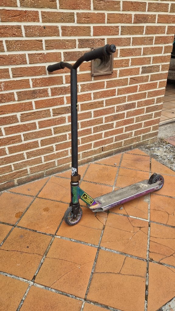 Stuntstep: Chilli Rocky Neochroom, Sport en Fitness, Skateboarden, Ophalen, Gebruikt, Overige typen