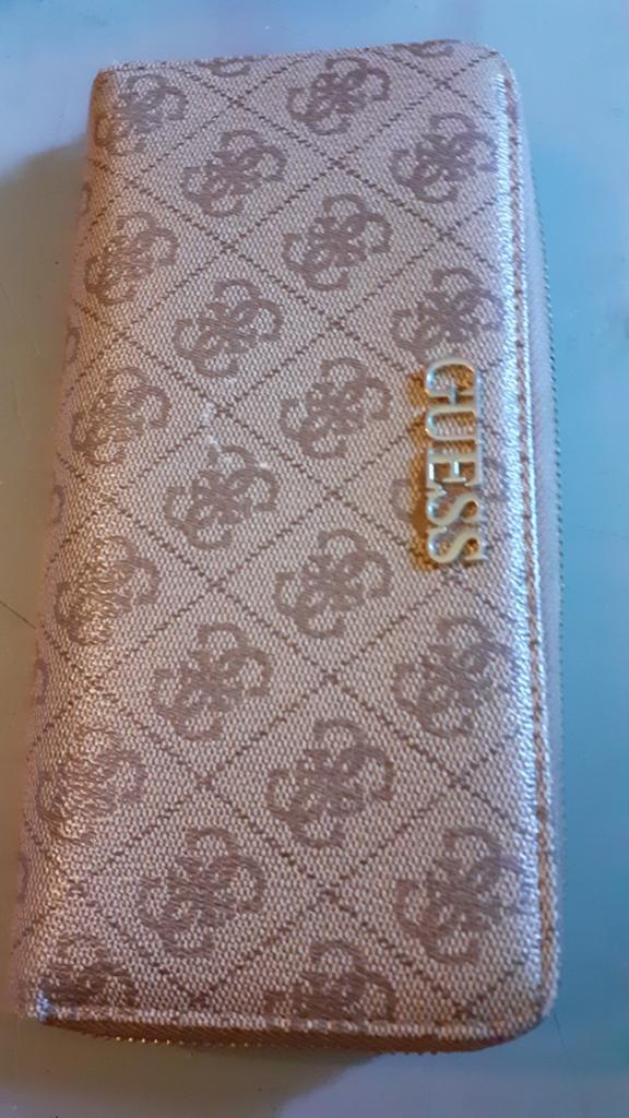 Pochette portefeuille guess non utilisé, Handtassen en Accessoires, Portemonnees, Ophalen of Verzenden, Guess