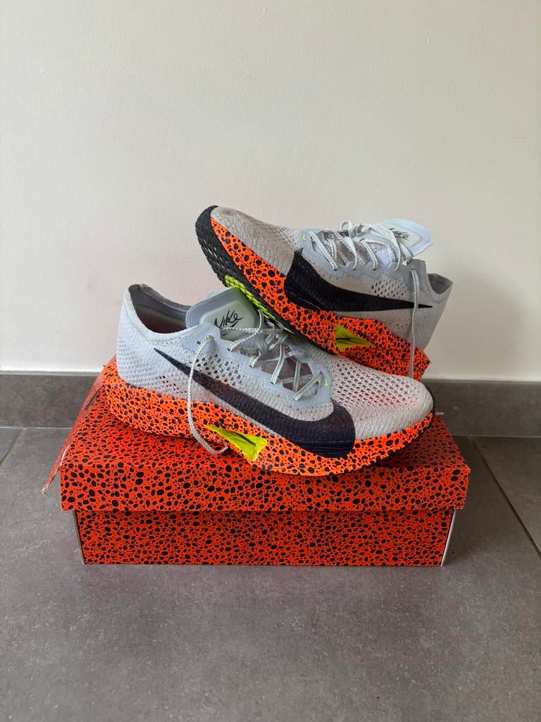 Nike ZoomX Vaporfly 3 (Electric Pack Olympic Safari, Sports & Fitness, Course, Jogging & Athlétisme, Course à pied, Chaussures de course à pied