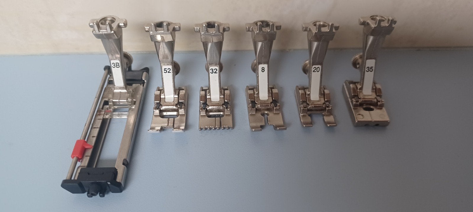 Lot des pieds spéciaux bernina machine à coudre, Enlèvement ou Envoi, Machine à coudre, Bernina