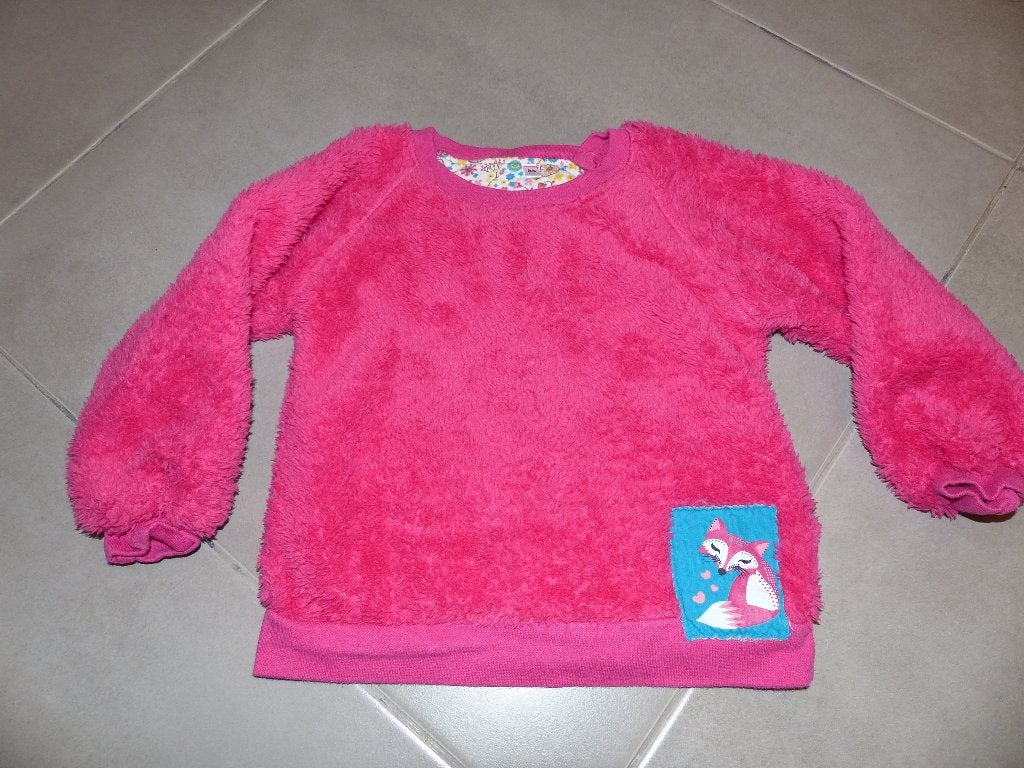 Roze fleece truitje - maat 86, Kinderen en Baby's, Babykleding | Maat 86, Zeeman, Ophalen of Verzenden, Zo goed als nieuw, Truitje of Vestje