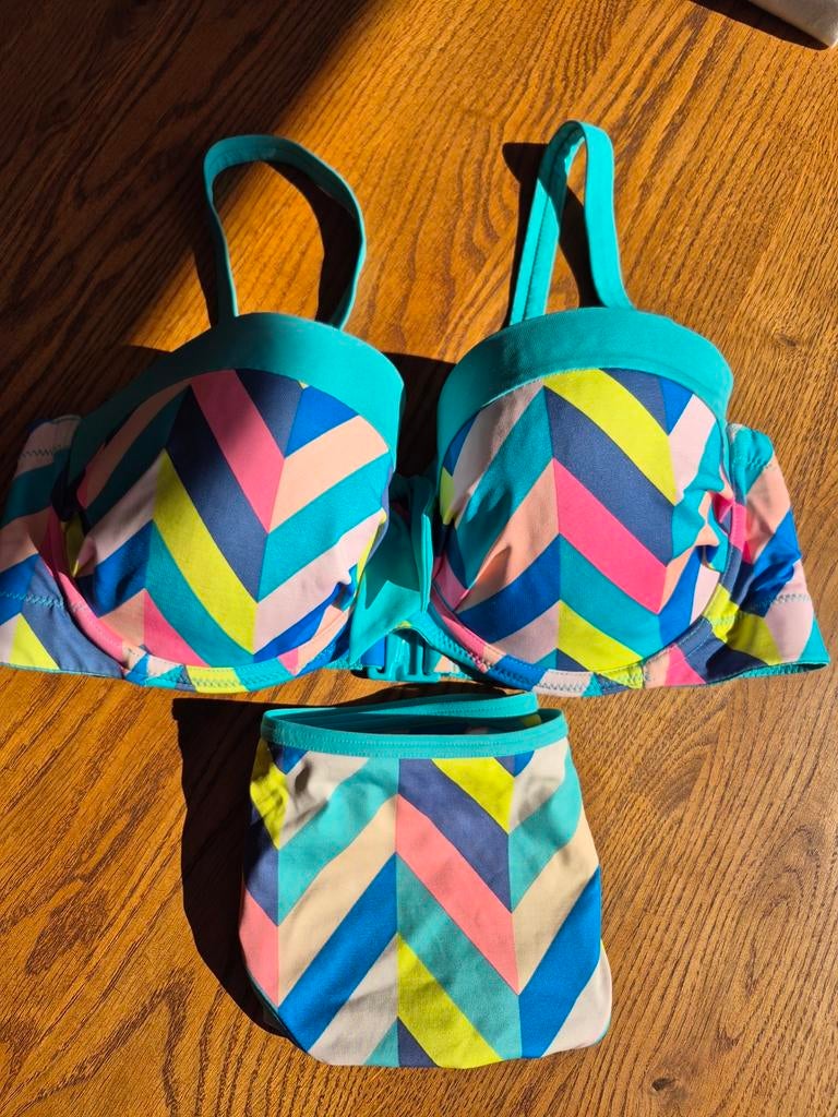 Bikini Maat 42 - 75D, Ophalen, Bikini