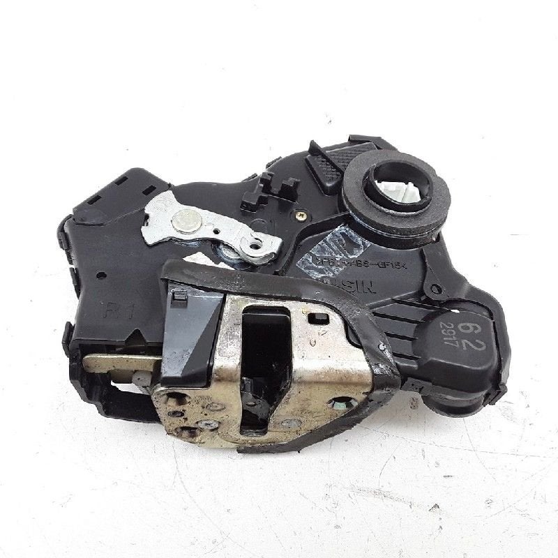 SERRURE DE PORTE RODS AVANT DROIT Toyota Corolla (E12), Utilisé, Toyota