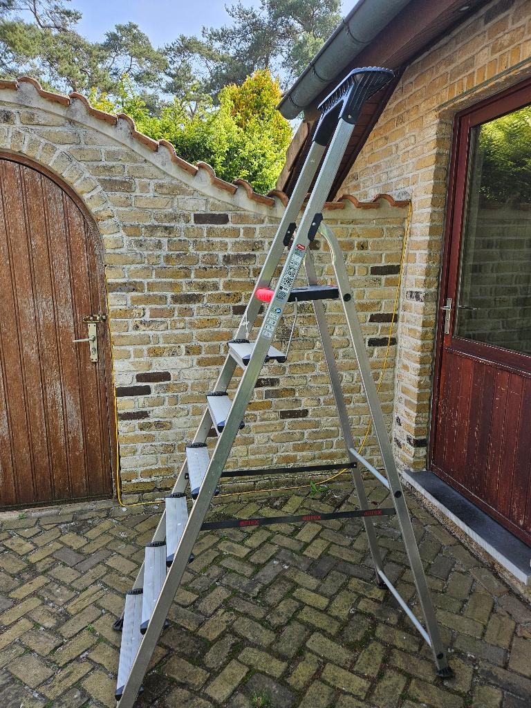 Escabeau haut Altrex Double Decker 7 marches – comme neuf, Bricolage & Construction, Échelles & Escaliers, Comme neuf, Escalier