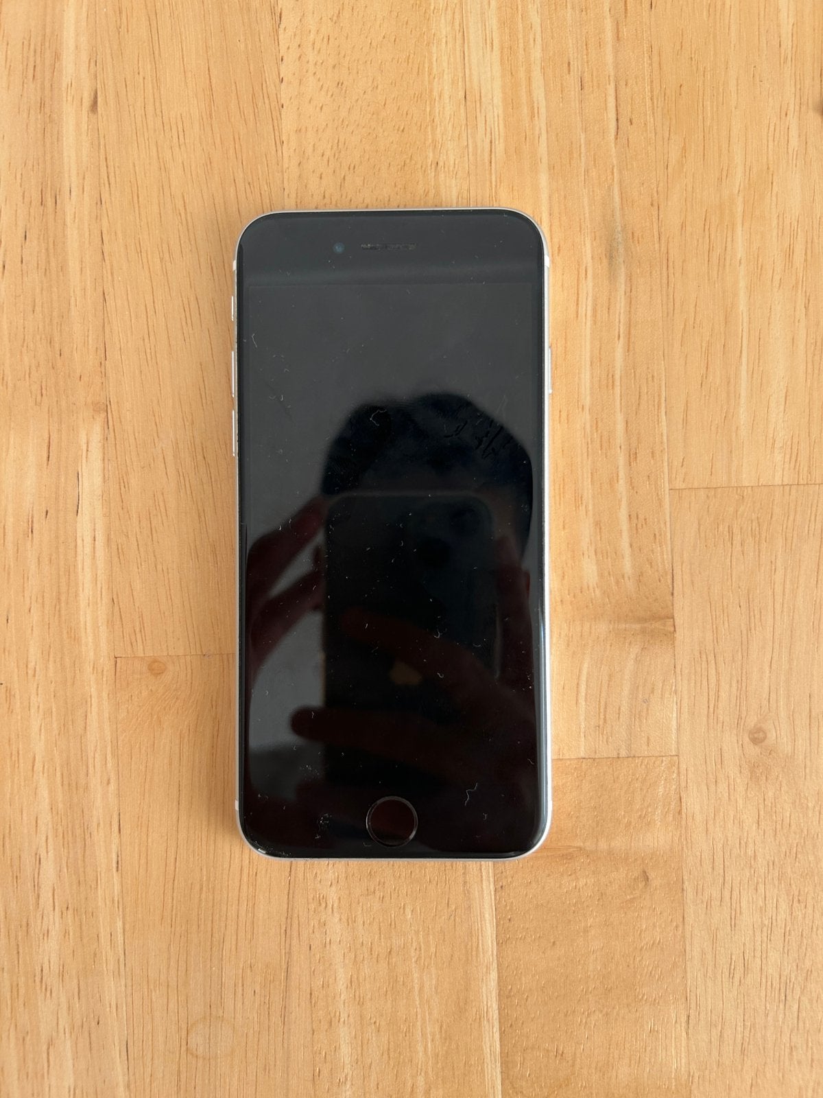 Iphone SE 2de generatie, Telecommunicatie, Mobiele telefoons | Apple iPhone, Ophalen, Zo goed als nieuw