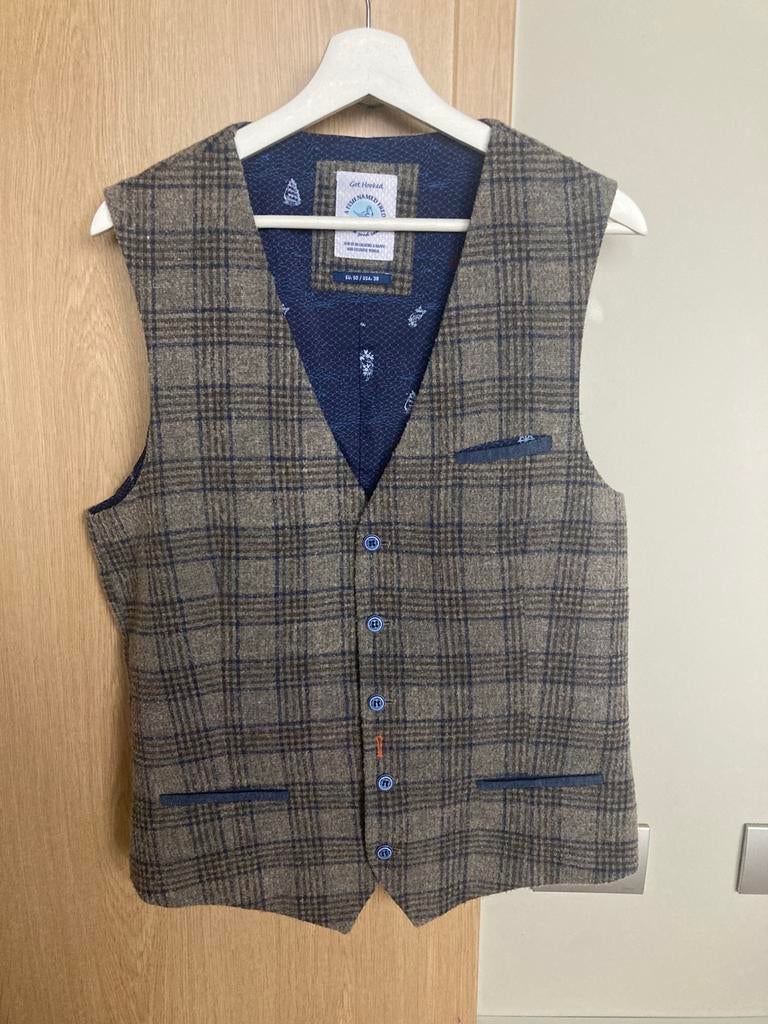 A fish named Fred - heren gilet geruit maat 50, Ophalen of Verzenden, Gedragen