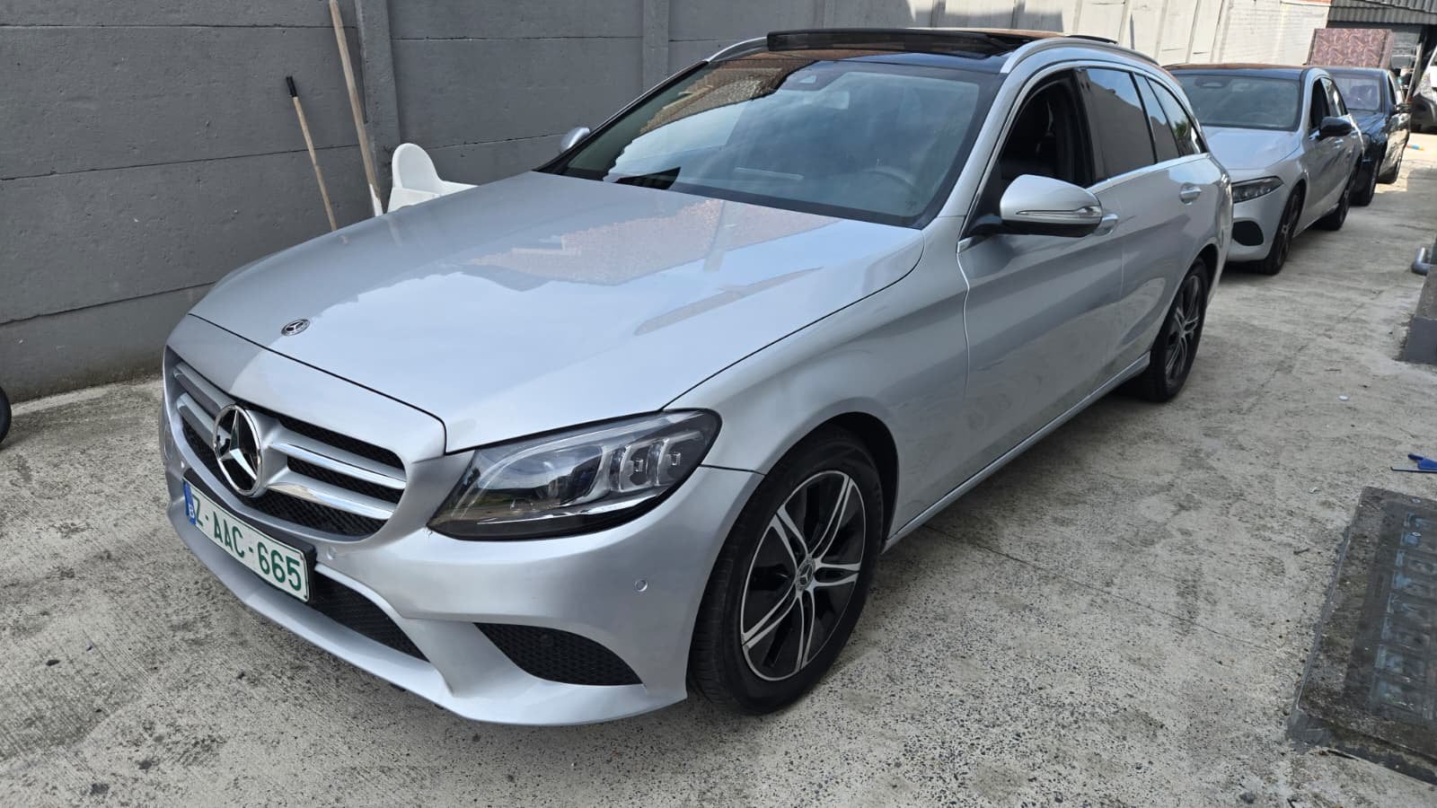 Mercedes C200 CDI 110KW 2019 550,000KM FULL OPTIONS, Cuir, Argent ou Gris, Entreprise, Noir
