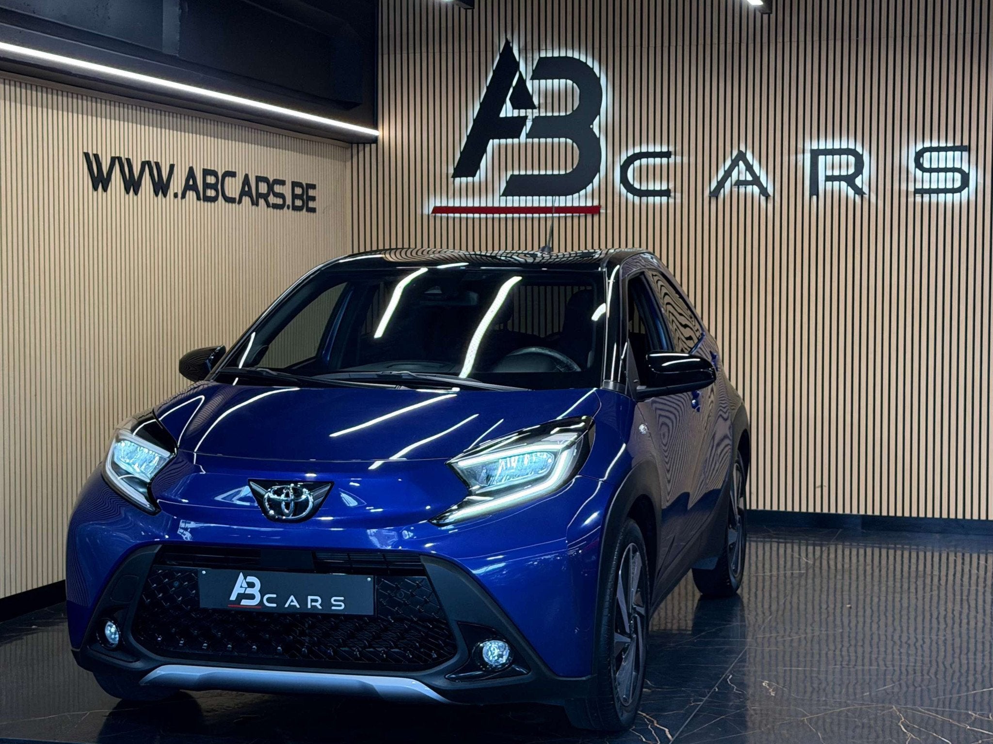 Toyota Aygo X * BOITE AUTO * GARANTIE 12 MOIS *, Achat, 998 cm³, Entreprise, Noir