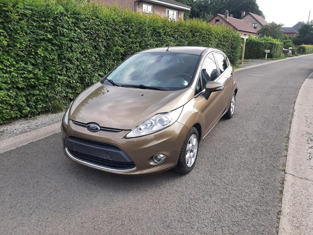 Ford Fiesta 1.6 tdci, Auto's, Euro 5, https://public.car-pass.be/vhr/cc43db03-7cb0-44be-b76d-3362ce3f298e, Bedrijf, Parkeersensor