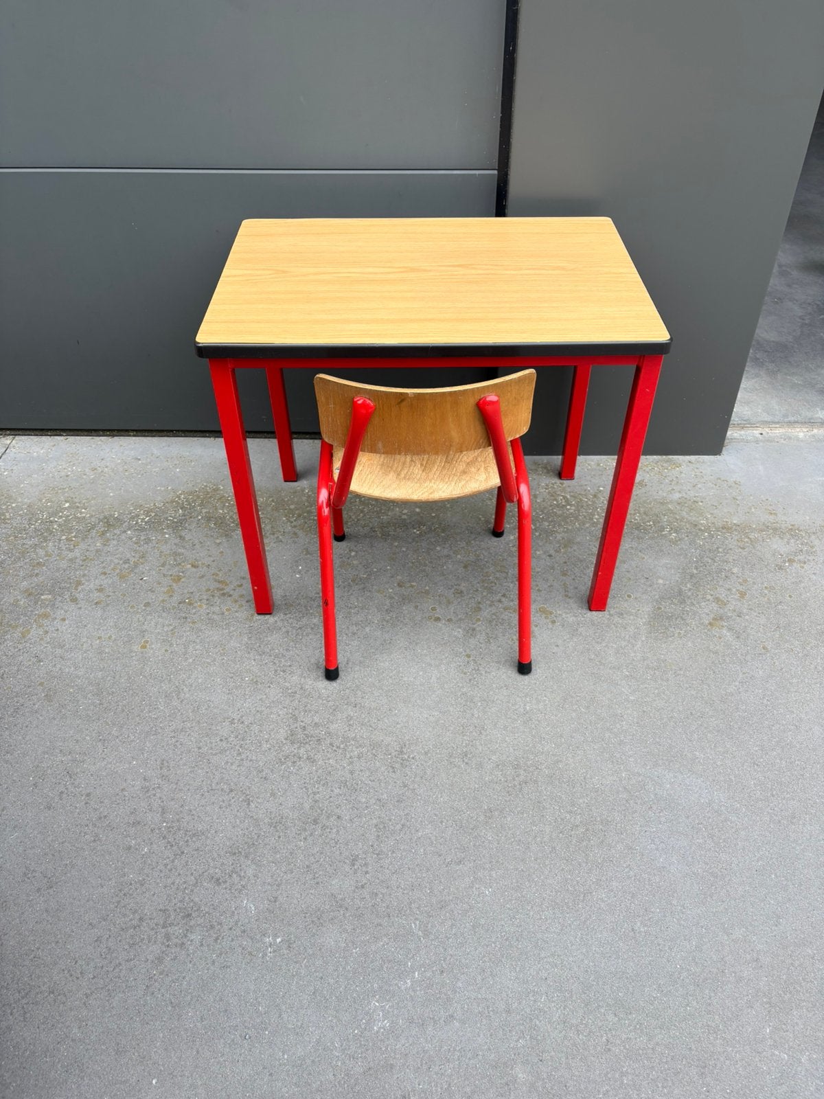 Bureau voor kleine kinderen, Diversen, Ophalen