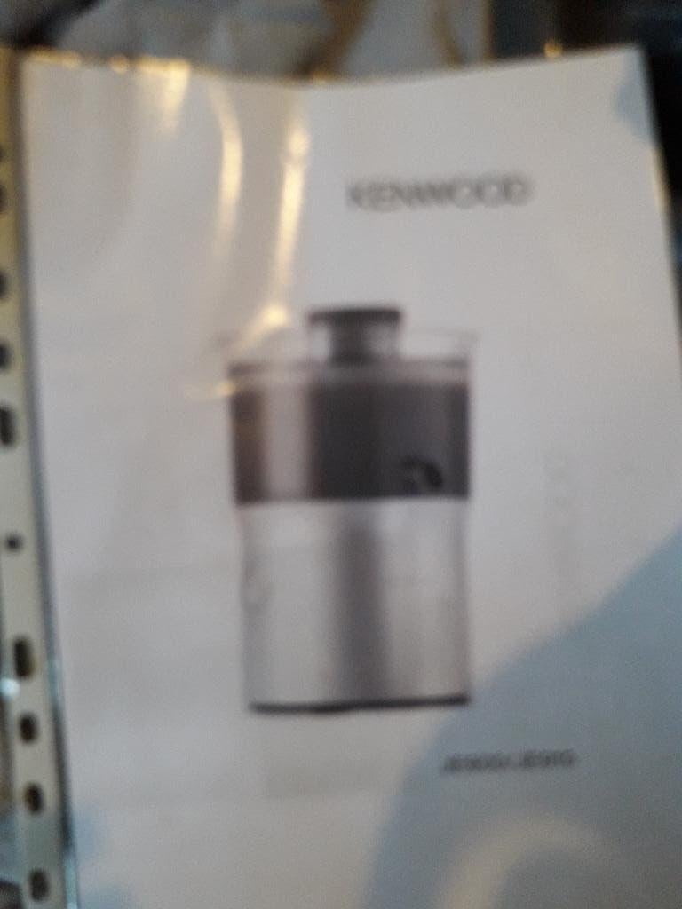 Centrifugeuse et presse fruits KENWOOD JE 900, Enlèvement, Comme neuf, Électrique, Presse-agrumes