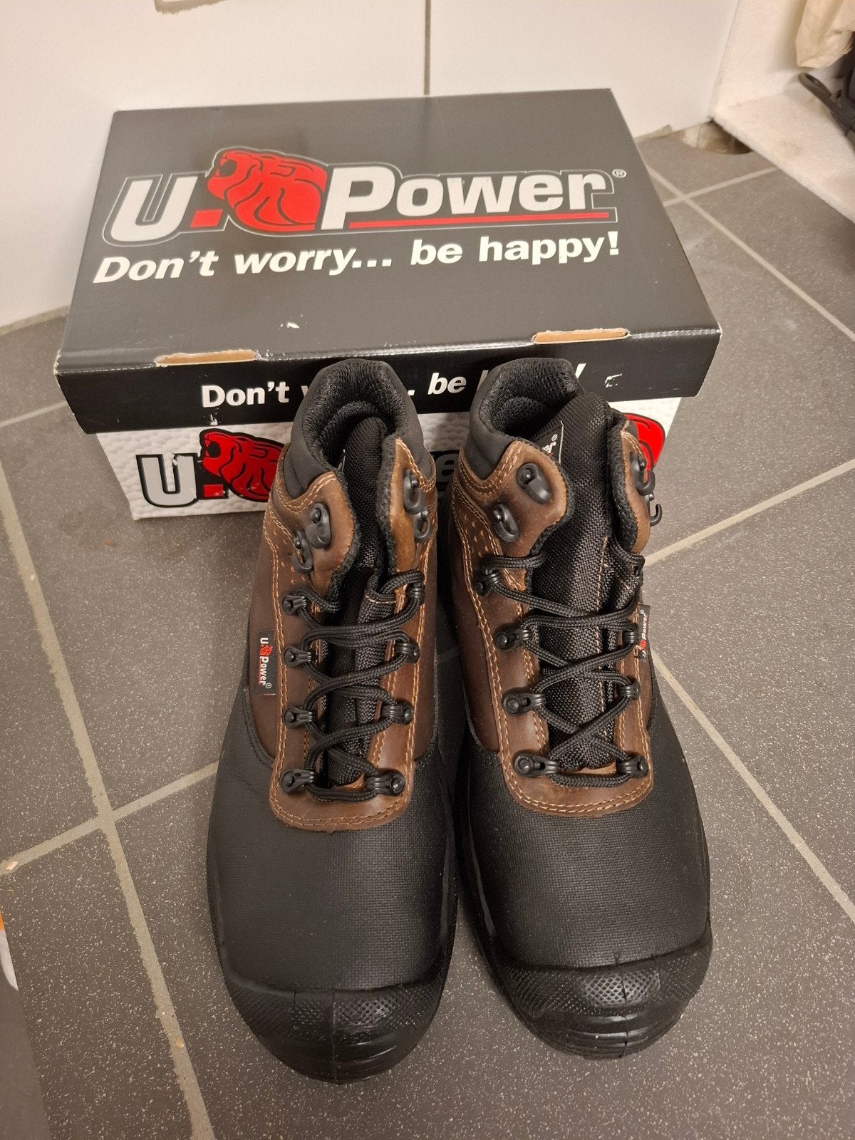 chaussures de sécurité pointure 42, Bricolage & Construction, Vêtements de sécurité, Enlèvement