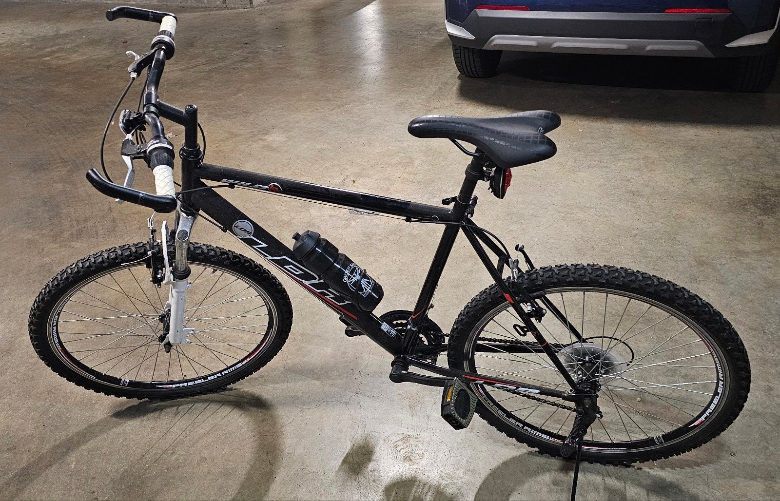 montainbike merk LDR, 26 inch, Zo goed als nieuw, 15 tot 20 versnellingen, Ophalen