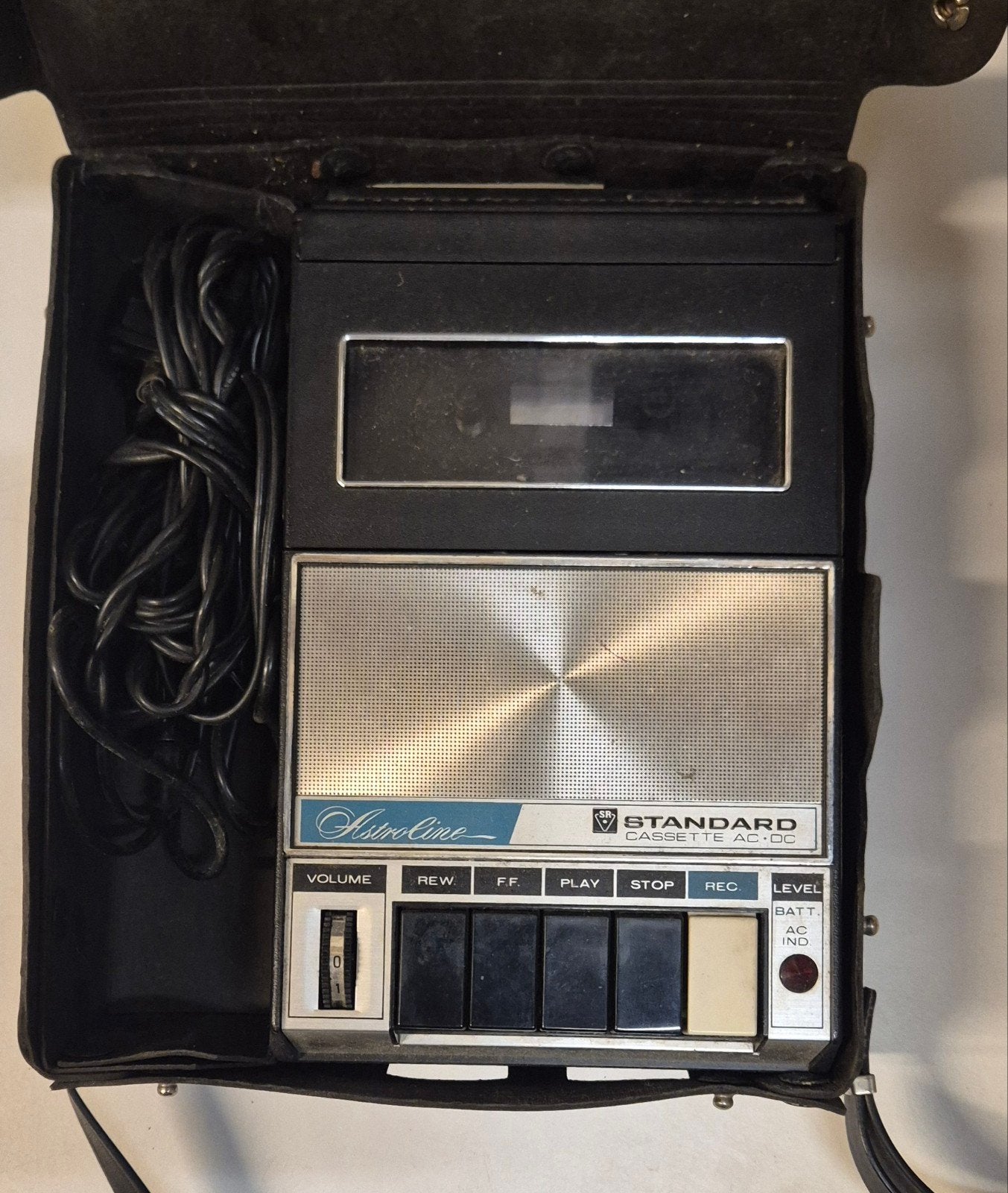 Radio cassette Standard Astroline SR-T112E, Antiquités & Art, Enlèvement