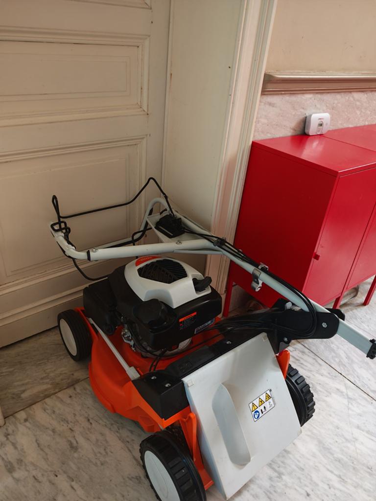 STIHL RM 650 V grasmaaier - nieuw, Tuin en Terras, Grasmaaiers, Opvangbak, Ophalen