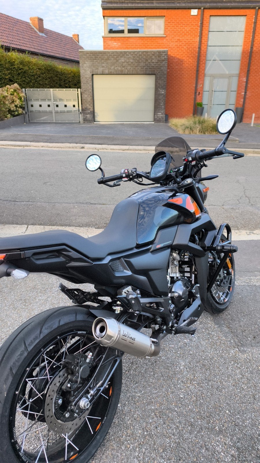 Zontes GK 125 " 3500€ " Juin 2026 " 1100 km, Motos, Enlèvement