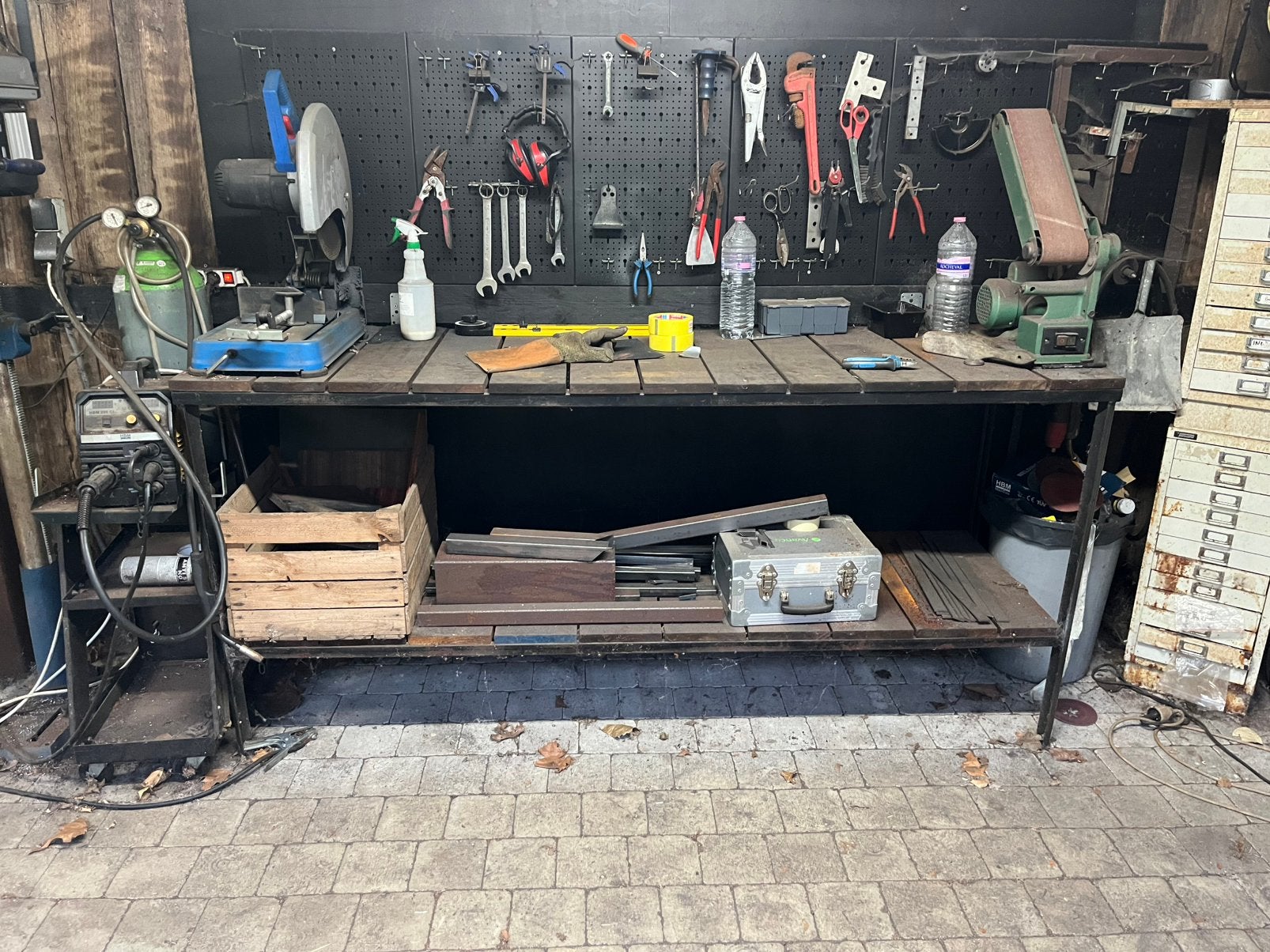 Werkbank in padouk, Doe-het-zelf en Bouw, Ophalen, Zo goed als nieuw