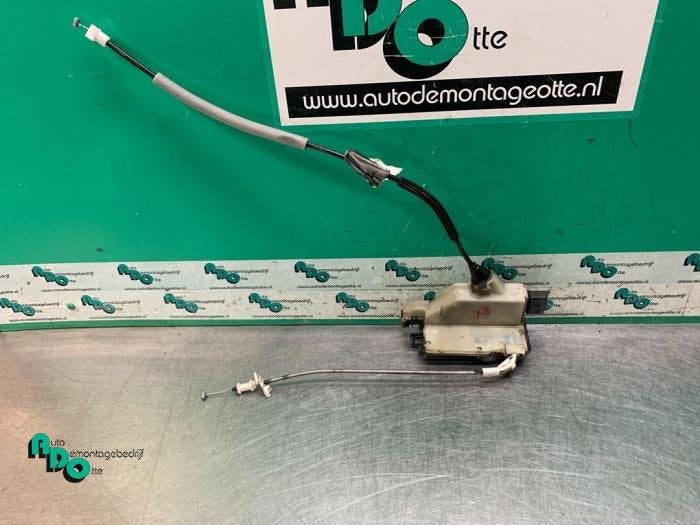Serrure portière mécanique 4portes avant droite d'un Citro, -, 3 mois de garantie, Utilisé, -