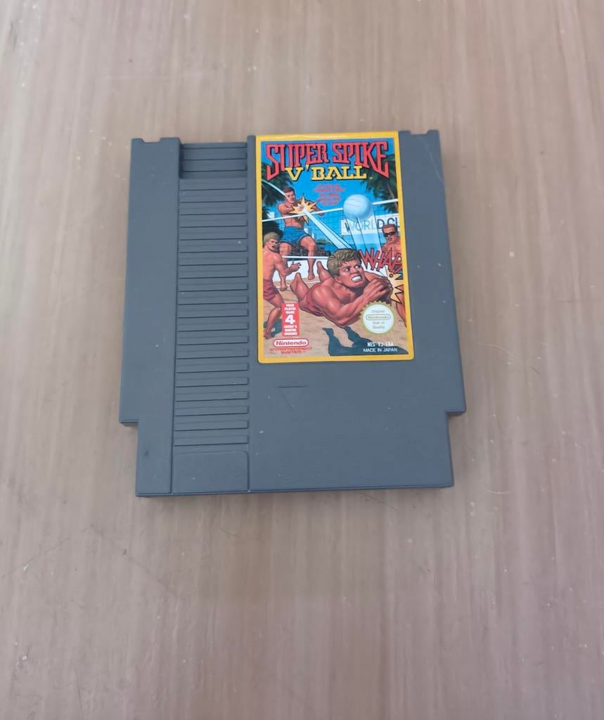 Nes spel Super Spike V'Ball, Games en Spelcomputers, Games | Nintendo NES, Ophalen of Verzenden