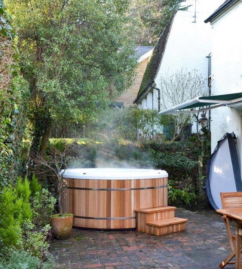 Hybride houtverwarmde en/of elektrische jacuzzi Cederhout, Ophalen, Nieuw