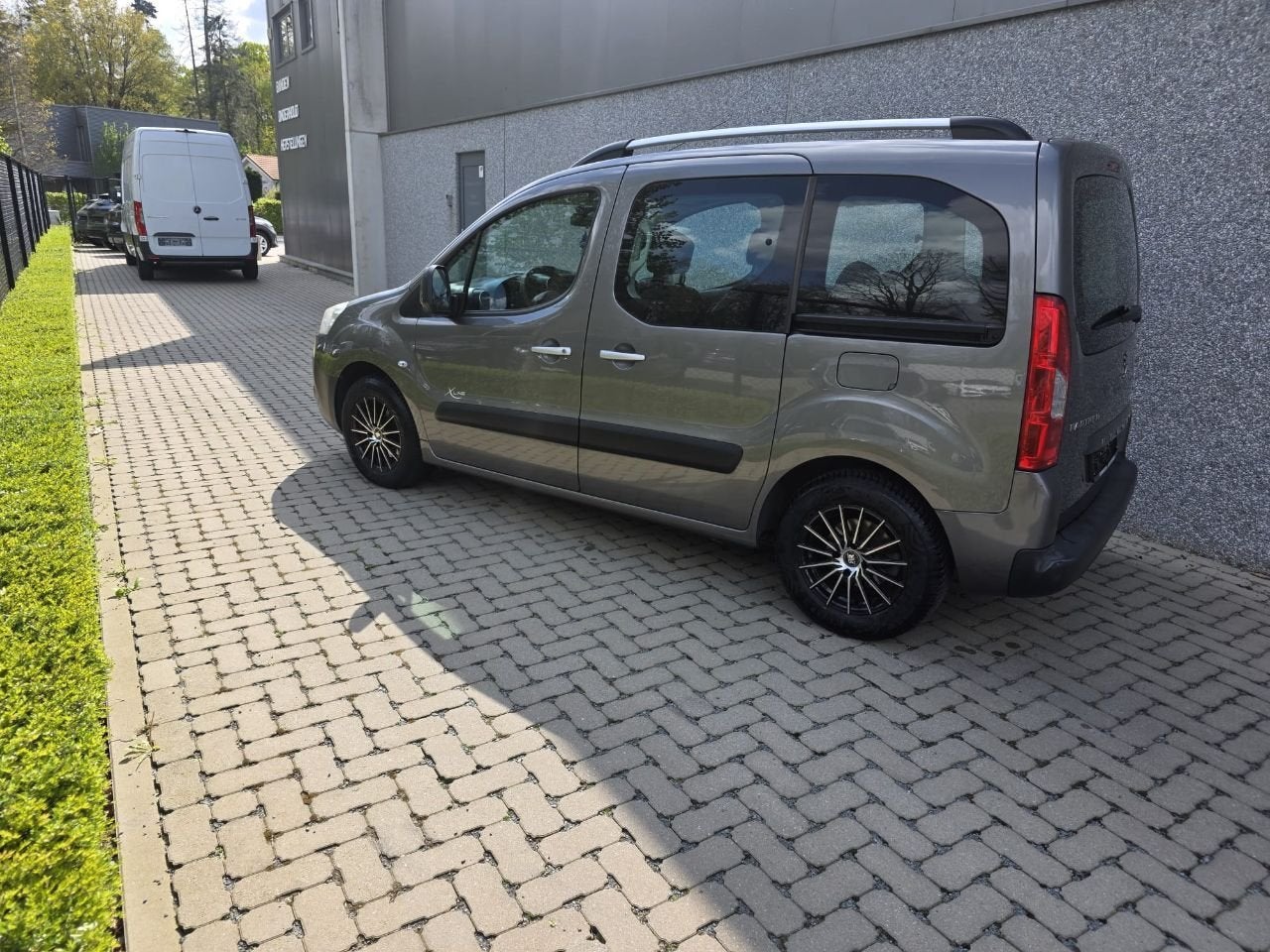 Peugeot Partner Tepee Tendance, Autos, Peugeot, Argent ou Gris, Achat, 90 ch, Entreprise