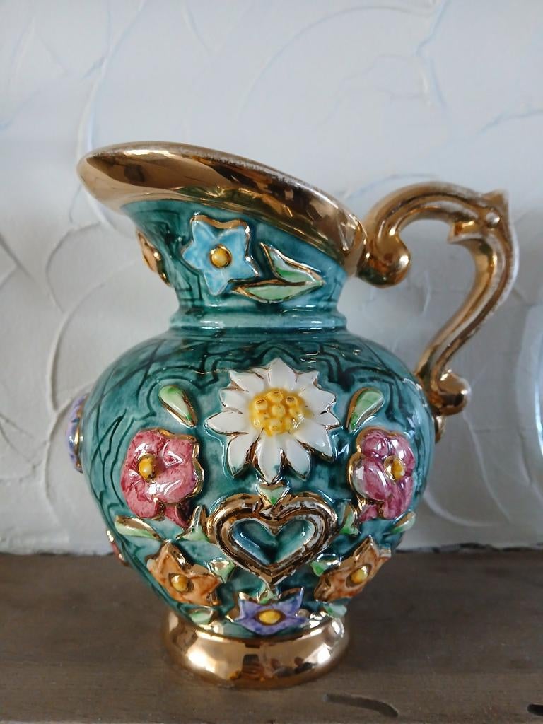 Vase ou pichet, Enlèvement