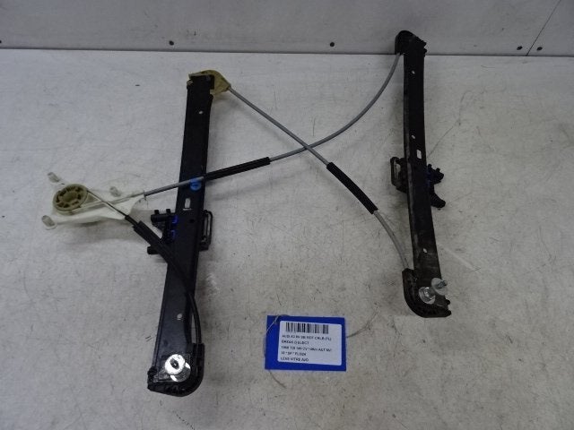 RAAMMECHANIEK RECHTS VOOR Audi A3 Sportback (8VA / 8VF), Gebruikt, Mevr. I. Hauben, Audi, Rue de l'Espoir 34 34
4030  GRIVEGNÉE, BE