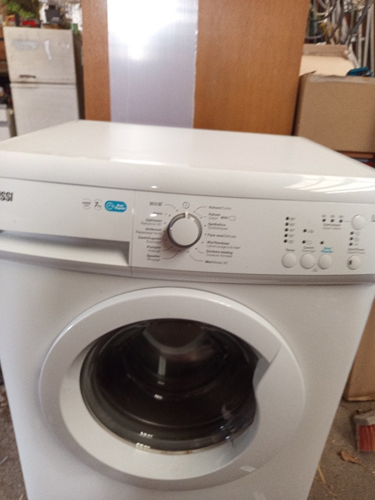 Lave linge, Electroménager, 1200 à 1600 tours, 6 à 8 kg, 85 à 90 cm, Chargeur frontal