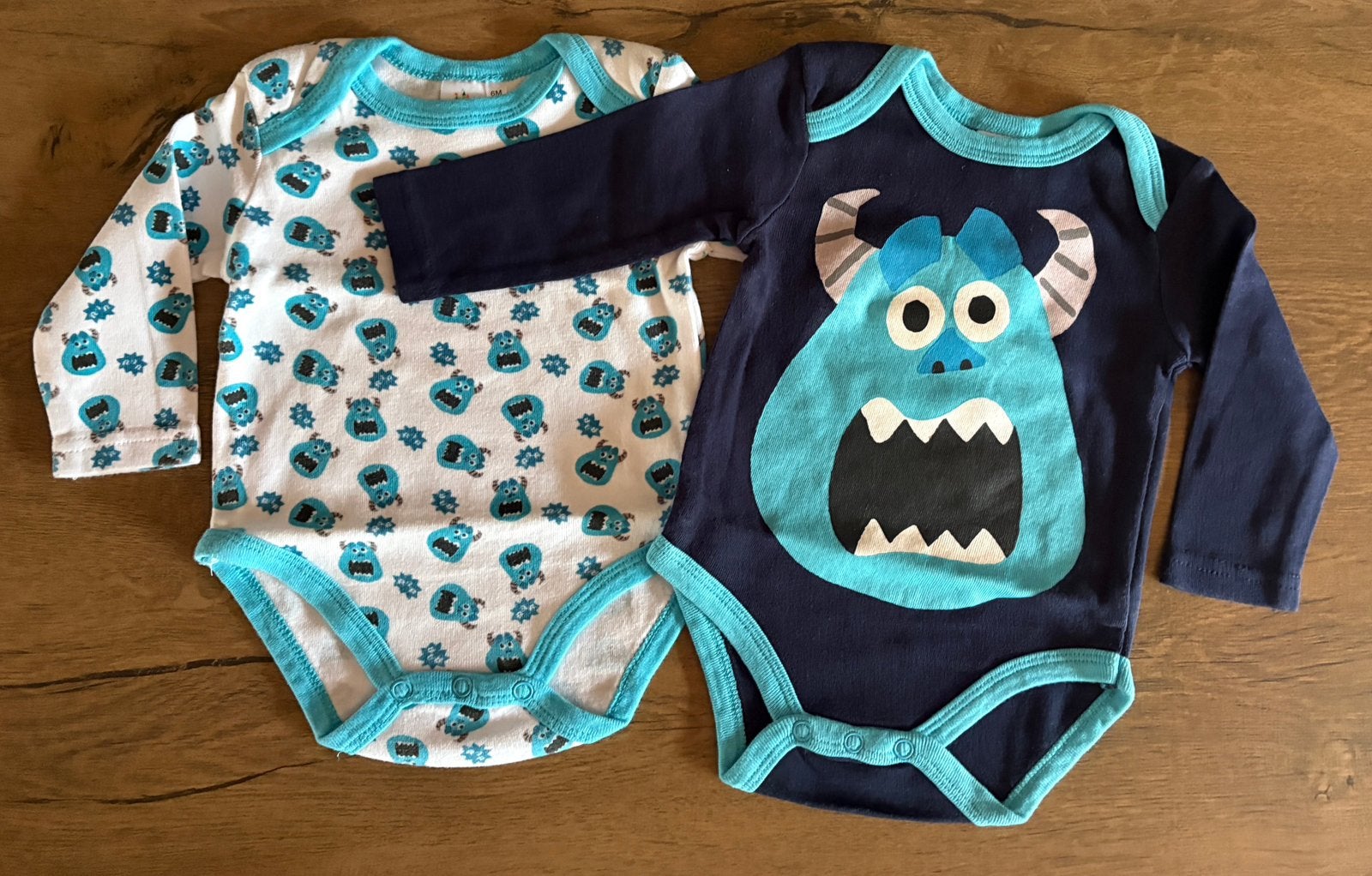 Lot de 2 bodies Monstres & Cie - 5€, Enlèvement ou Envoi, Comme neuf, Garçon, Vêtements de nuit ou Sous-vêtements