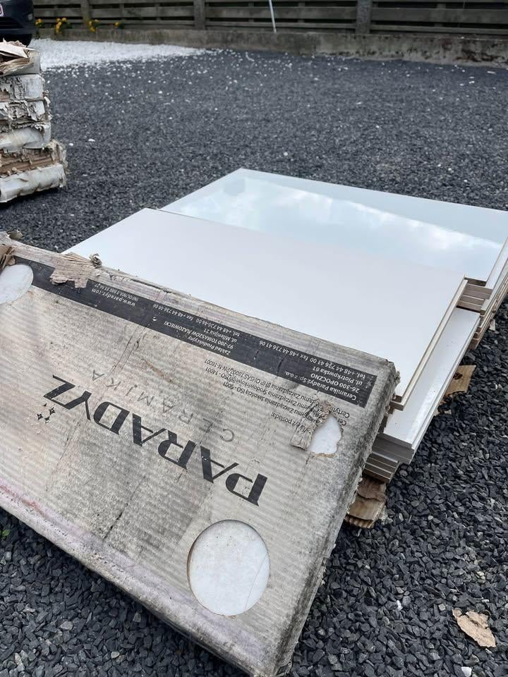 Wandtegel 60x30cm 6m2 €100, Ophalen