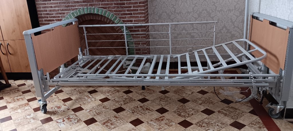ziekenhuisbed, Diversen, Ophalen, Gebruikt