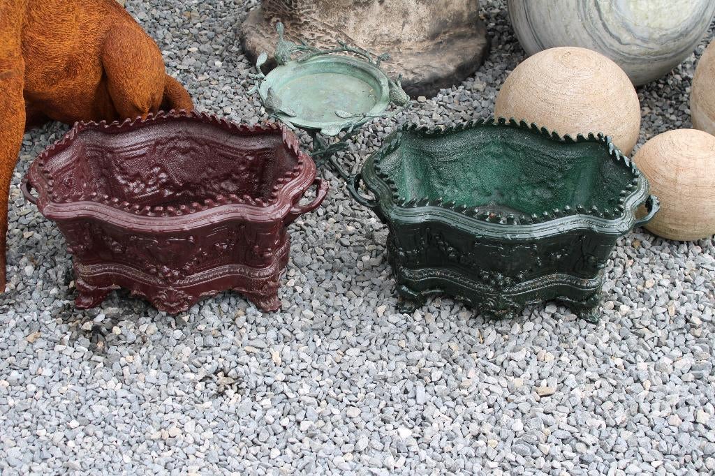 gekleurde gietijzeren plantenbak met handgrepen en poten., Ophalen of Verzenden, Nieuw