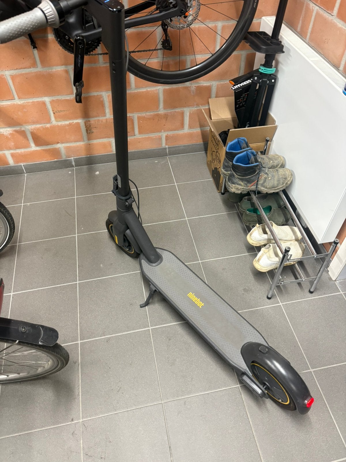E step  Segway-Ninebot Segway-Ninebot Kickscooter Max G30, Vélos & Vélomoteurs, Trottinettes, Enlèvement, Comme neuf, Step électrique (E-scooter)