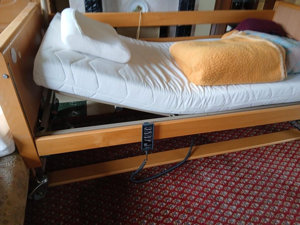 ziekenhuisbed, elektrisch verstelbaar, Ophalen, Gebruikt, Eenpersoons, Verstelbaar