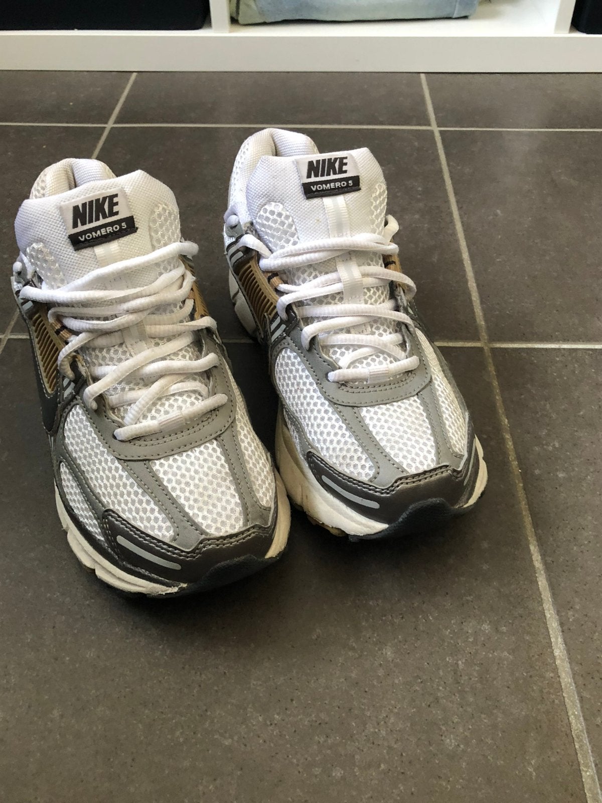Nike vomero 5, Ophalen of Verzenden, Zo goed als nieuw