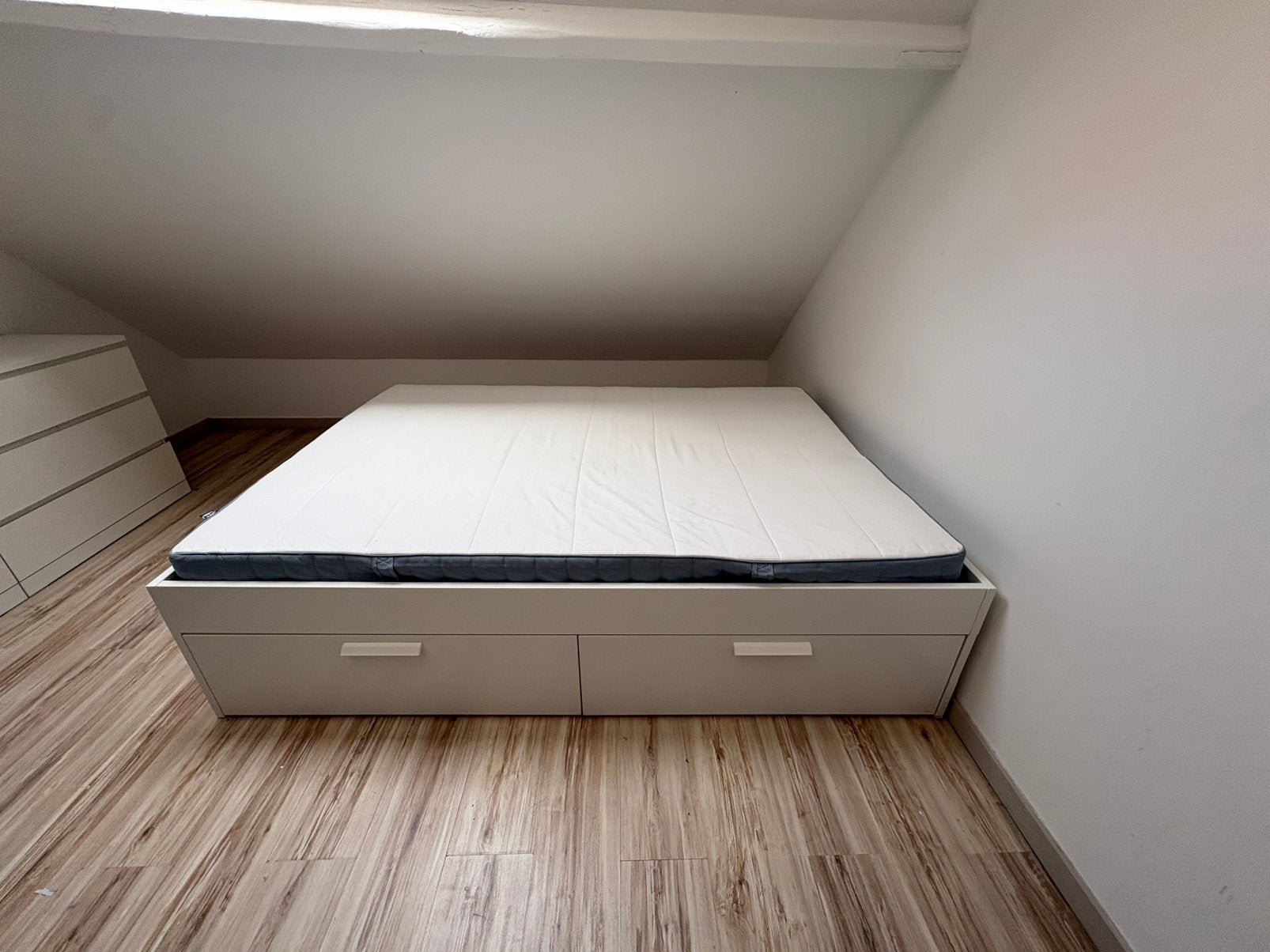 Cadre de lit + matelas, Maison & Meubles, Chambre à coucher | Lits, Enlèvement