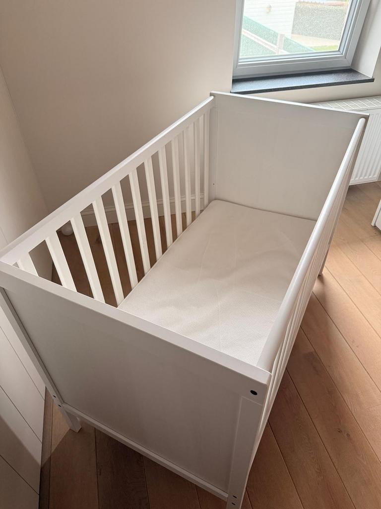 Kinderbedje ikea met matras, Ophalen