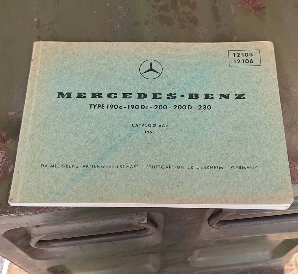 Mercedes-Benz Catalogus A 1965 W110 Heckflosse, Ophalen of Verzenden