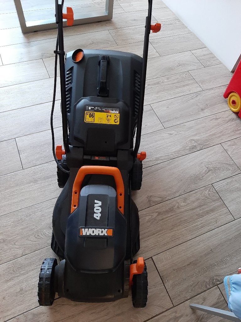 Grasmaaier worx type WG779E, Ophalen, Cirkelmaaier, Accu-grasmaaier, Nieuw