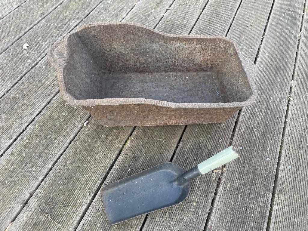 Kolenbak in gietijzer, Ophalen
