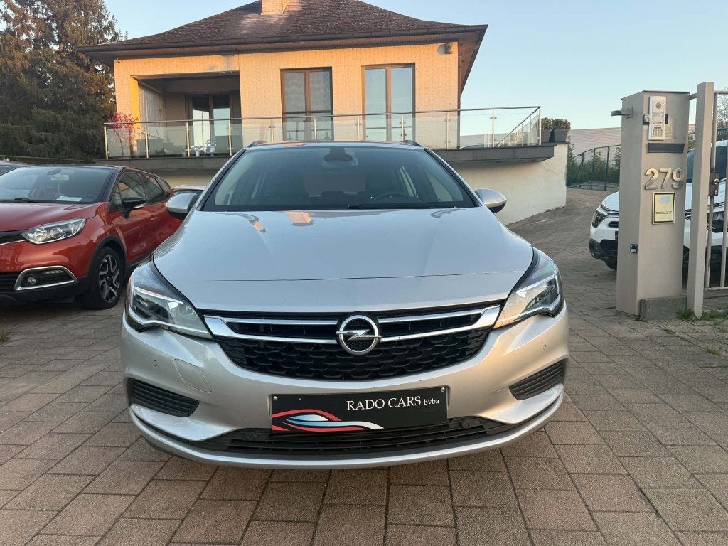 Opel Astra benzine 07/2017 100108 km, Auto's, Automaat, Bedrijf, https://public.car-pass.be/vhr/44fda63c-590d-4232-a01a-7d1ad7f1def6