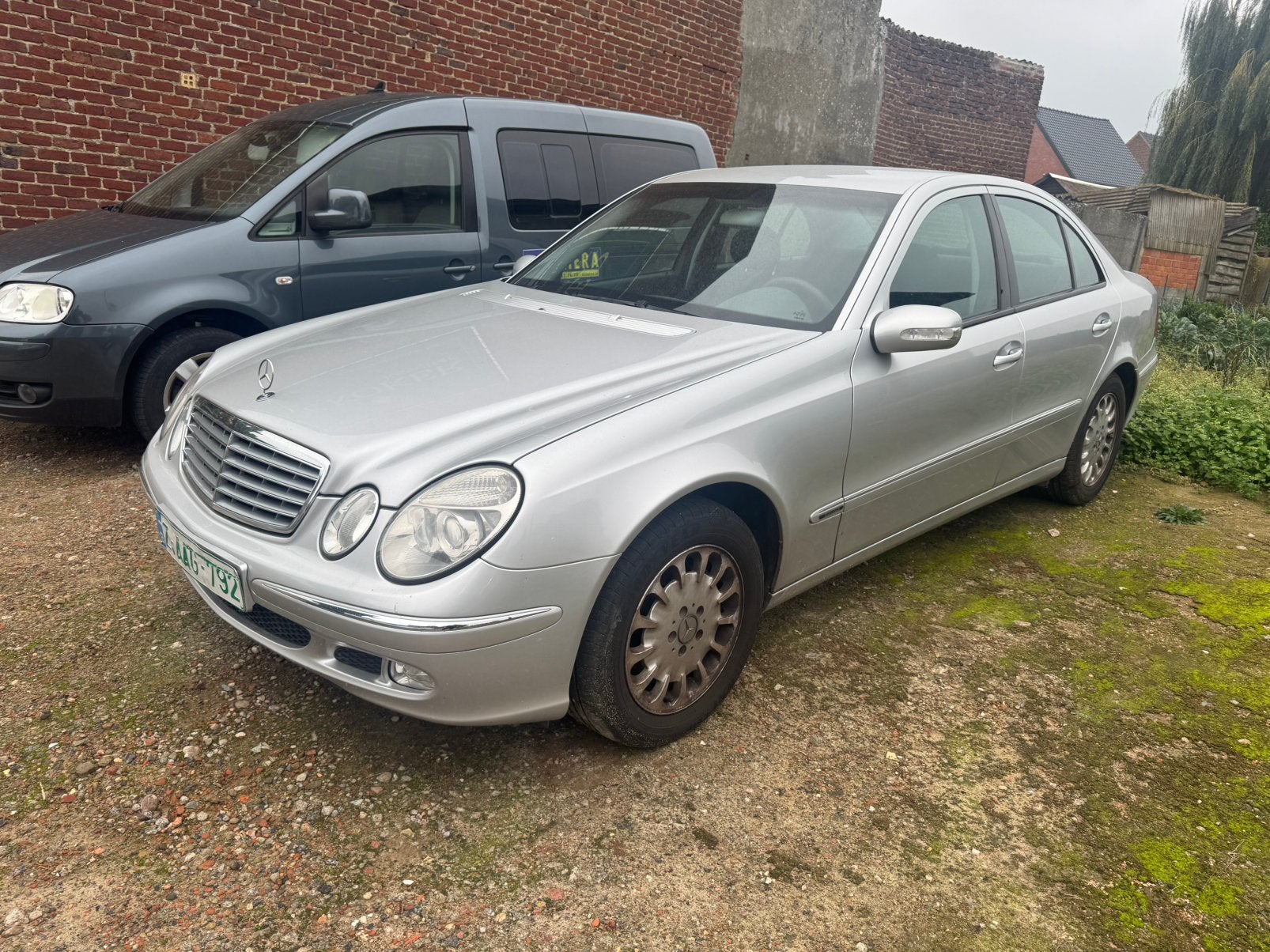 Mercedes-Benz E220cdi Elegance Automaat 220.000 km 2003, Auto's, Automaat, 4 cilinders, Particulier, Zilver of Grijs
