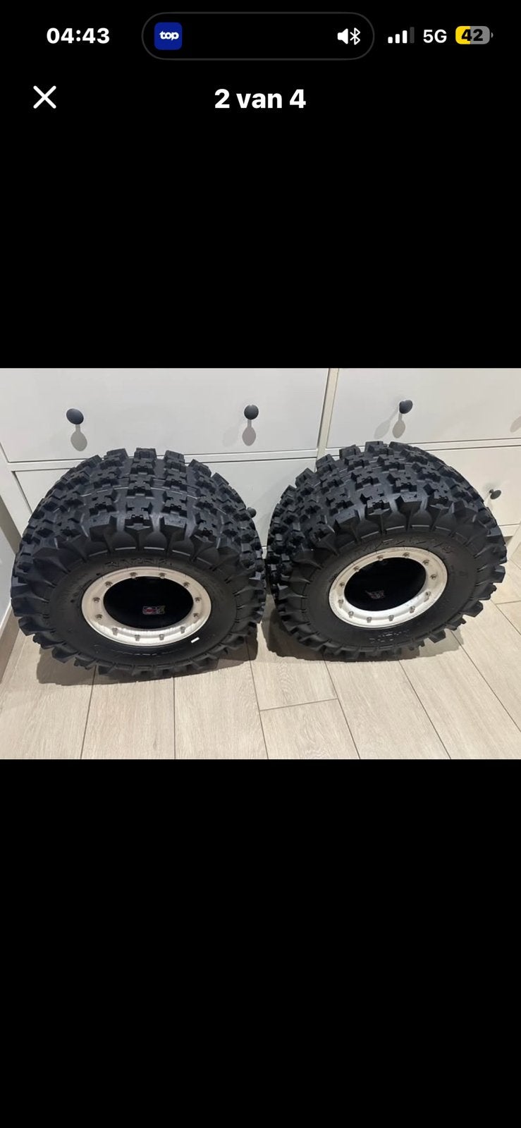 Verschillende setjes Quad banden met en zonder velgen.