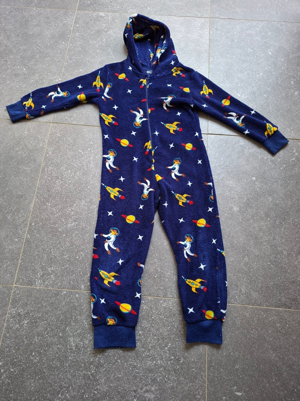 onesie 134/140, Ophalen of Verzenden, Jongen, Nacht- of Onderkleding