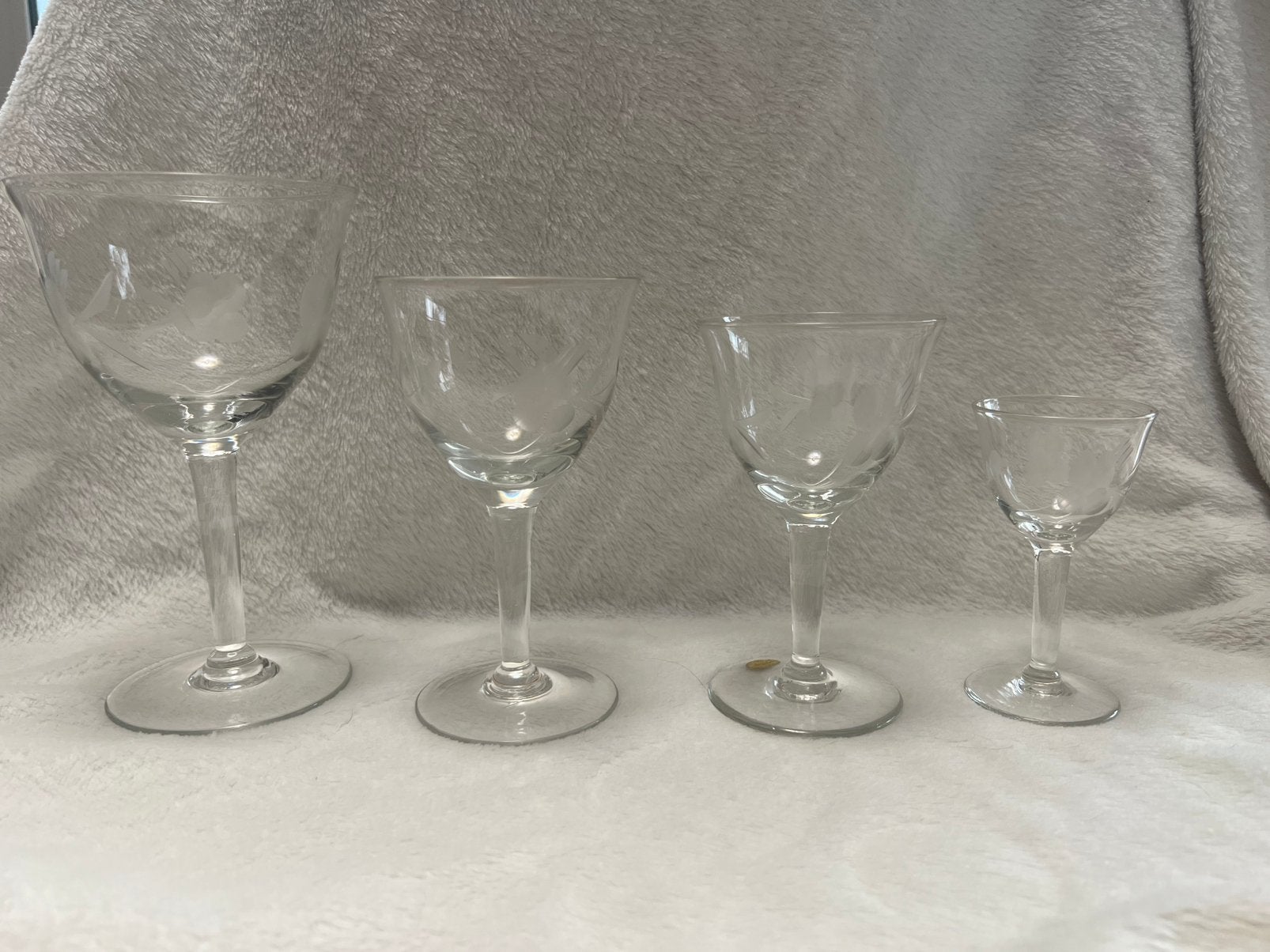 Verres à vin belges vintage, Enlèvement, Comme neuf