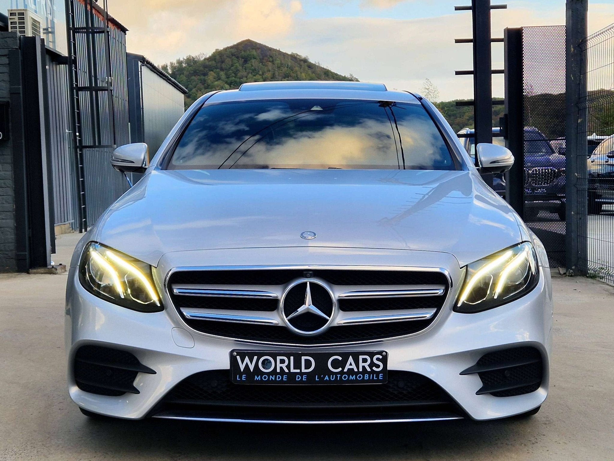 Mercedes-Benz E-Klasse E220 d PACK AMG - BOITE AUTO - VIRTUA, Automaat, Gebruikt, 4 cilinders, Bedrijf