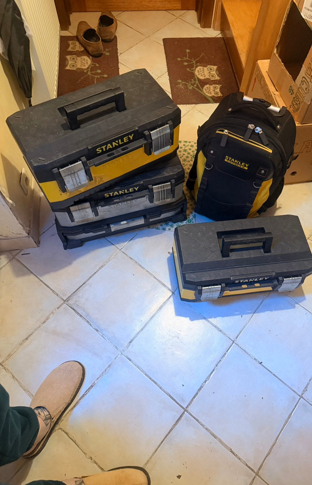 Lot de coffre Stanley et un sac Stanley sur roulettes., Enlèvement, Utilisé