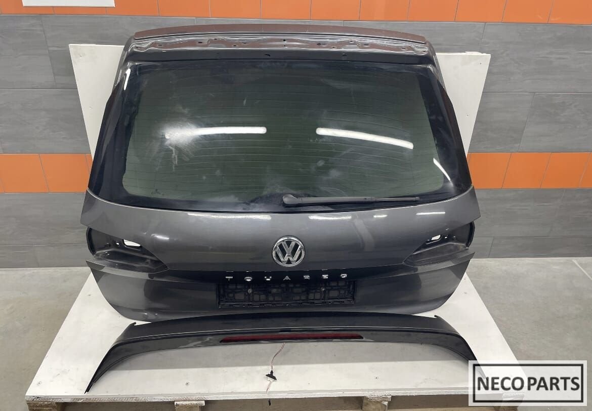 VW TOUAREG 3 R-LINE LM7Q ACHTERKLEP ORIGINEEL OP AANVRAAG!!, Gebruikt, -, Volkswagen, -