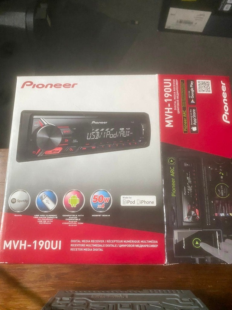 Auto radio (pioneer) + Speakers ( Sony), Audio, Tv en Foto, Radio's, Gebruikt, Radio, Ophalen