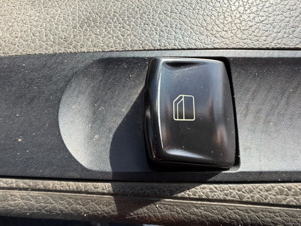 Mercedes Vito ( Stock ID 80169) — 12